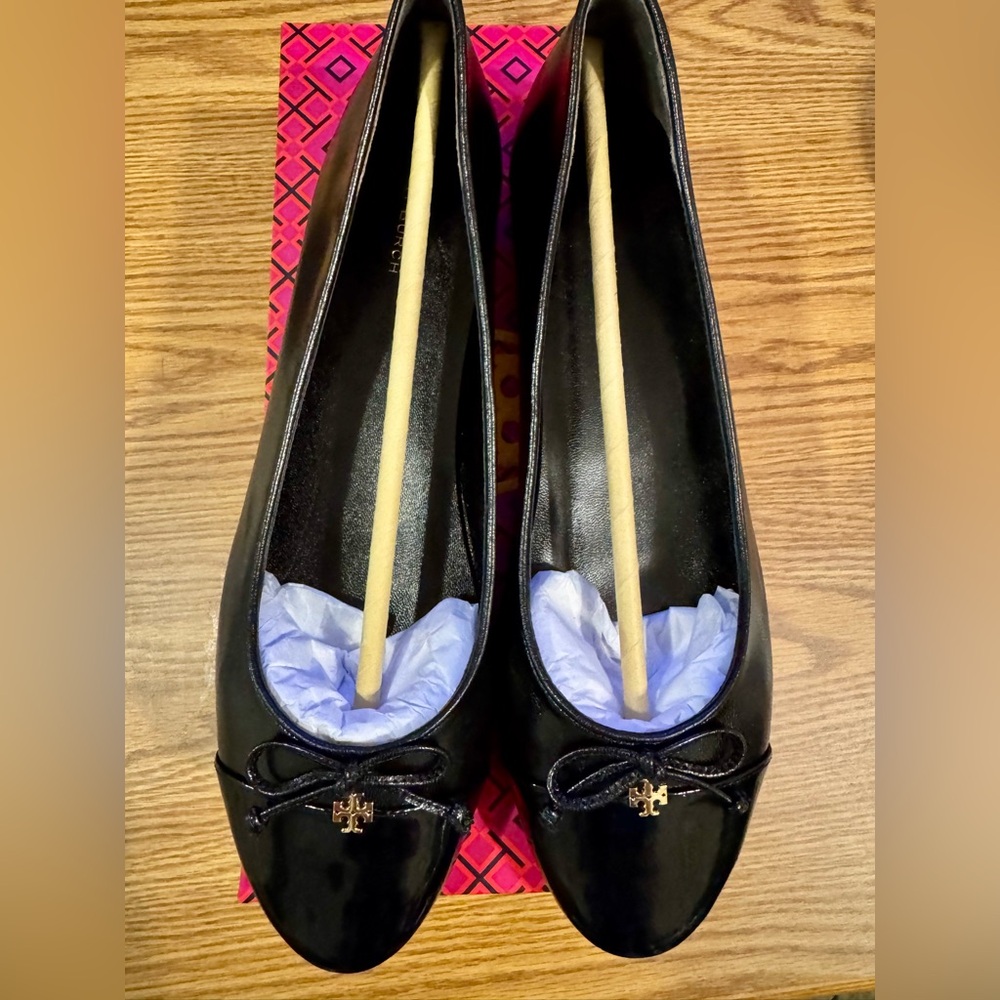NEW Tory Burch Cap Toe Ballet Flat